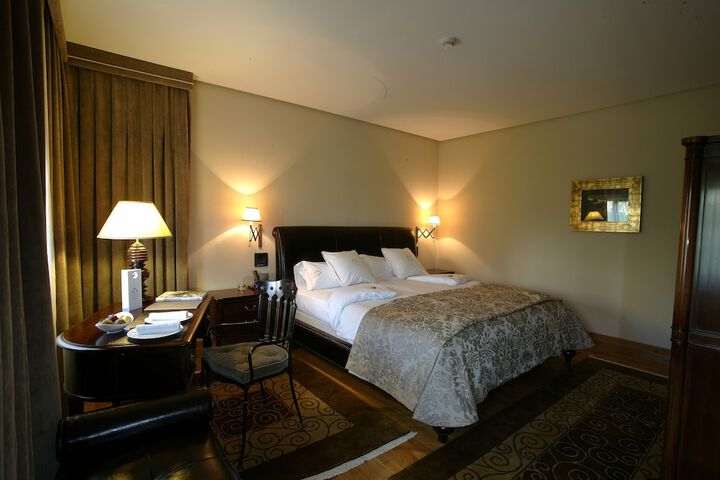 Room 6 of 131