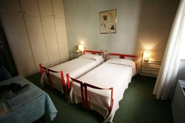 Room 22 of 44