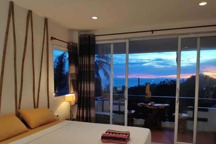 Room 16 of 29