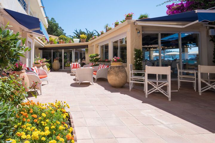 Hotel Entry
