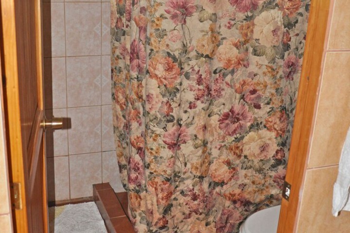 Room 25 of 31