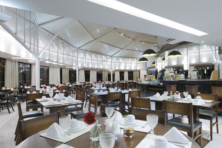 Dining 62 of 83