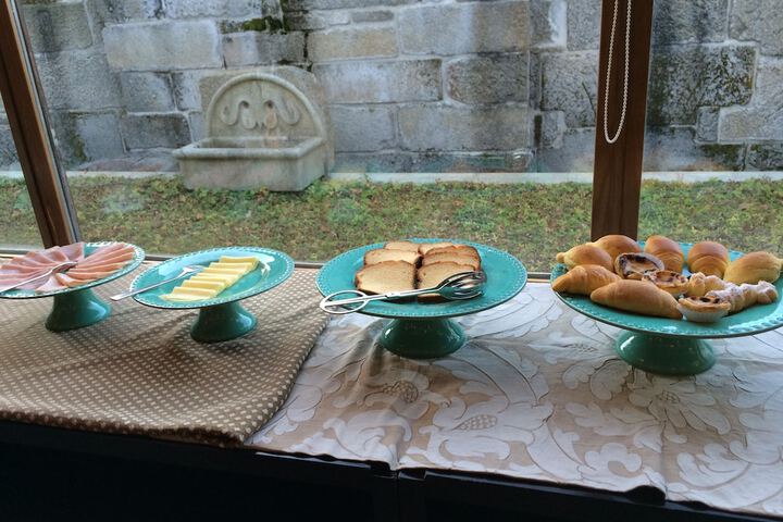 Breakfast/Coffee Service 25 of 54