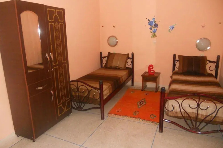 Room 5 of 20