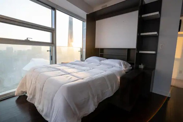 Room 35 of 354
