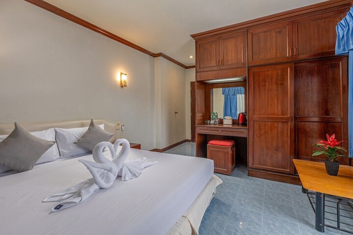 Room 17 of 29