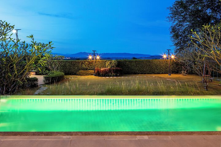 Pool 103 of 174