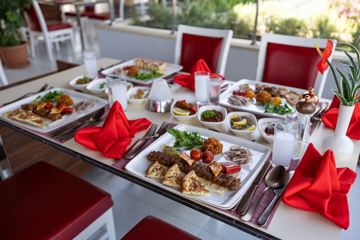 Dining 235 of 252