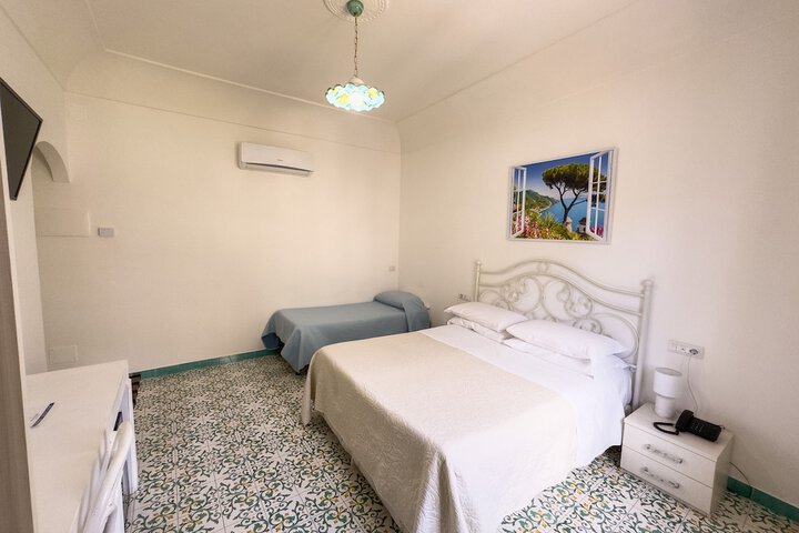 Room 38 of 147