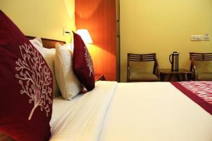 Room 9 of 20