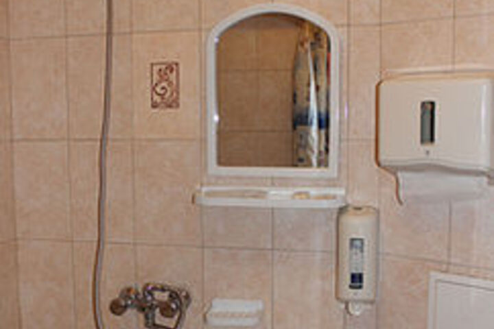 Room 16 of 68