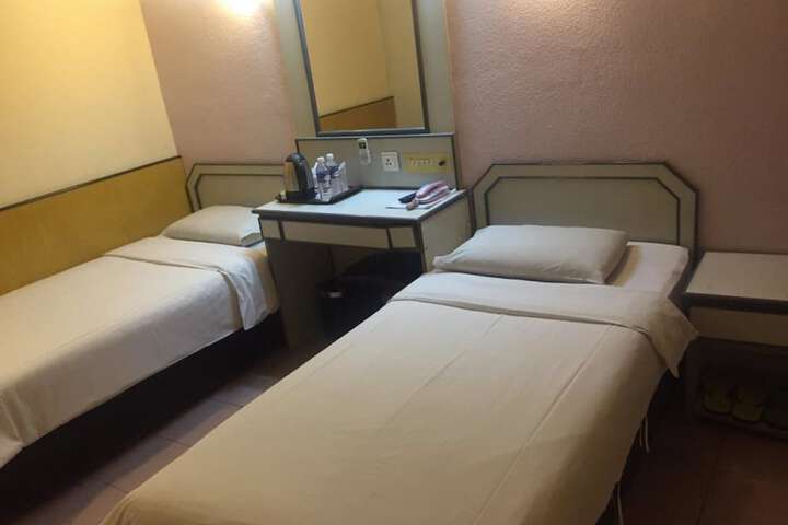 Room 5 of 26