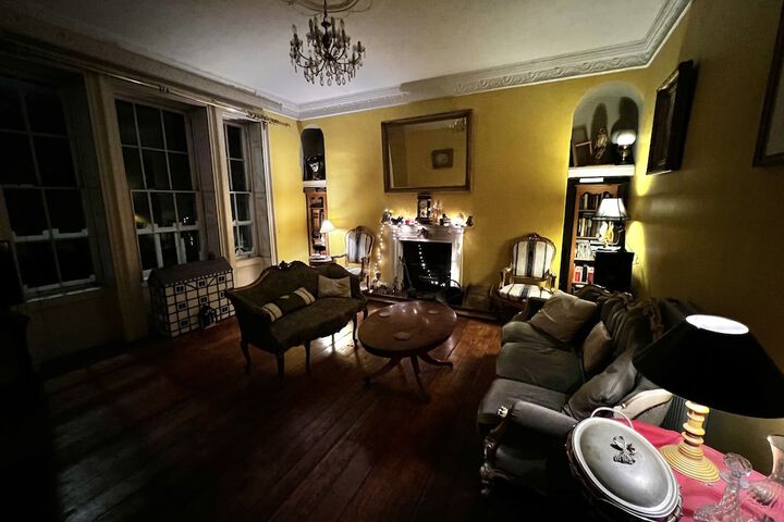 Room 3 of 42