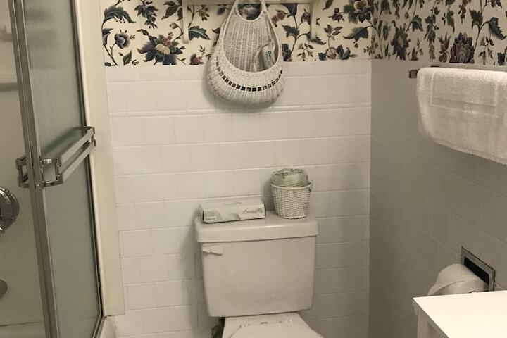 Room 42 of 84