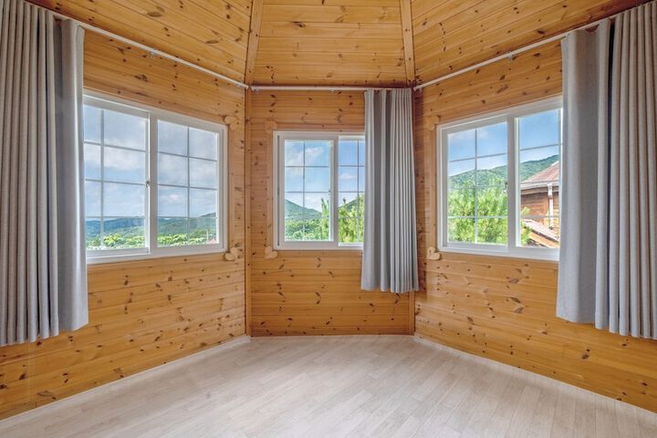 Room 70 of 100