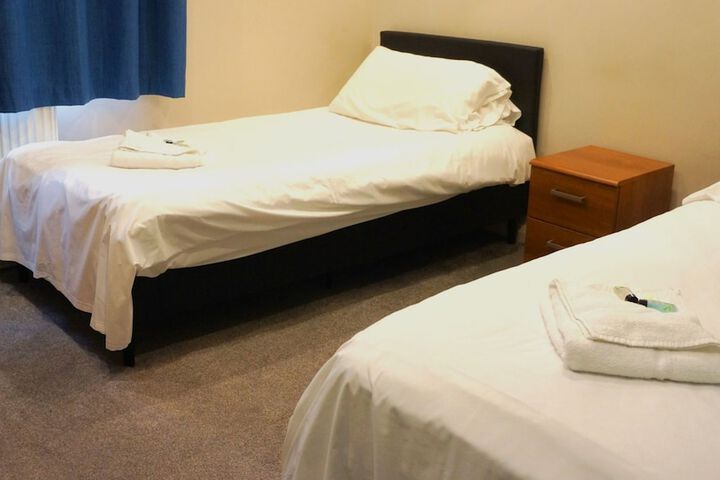 Room 13 of 162