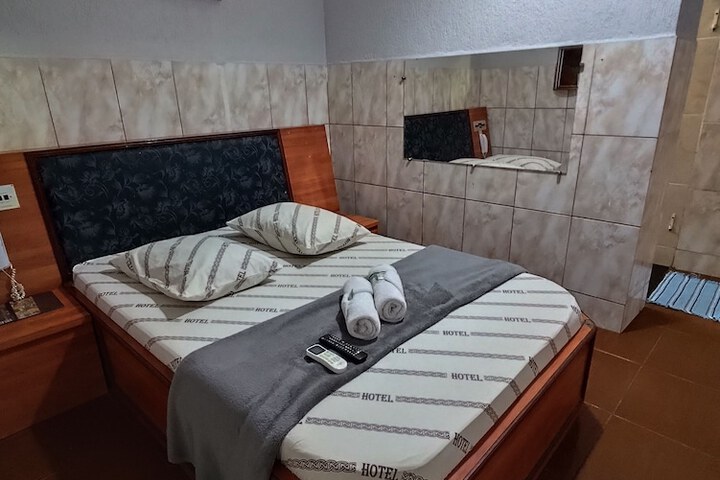 Room 16 of 22