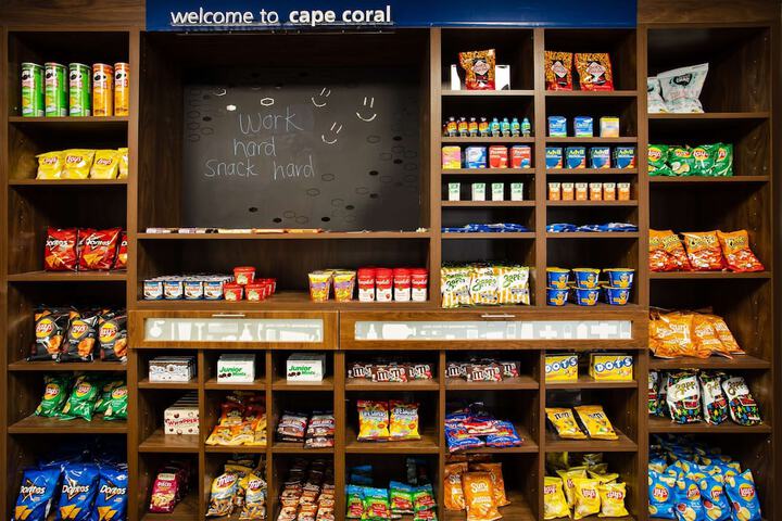 Snack bar
