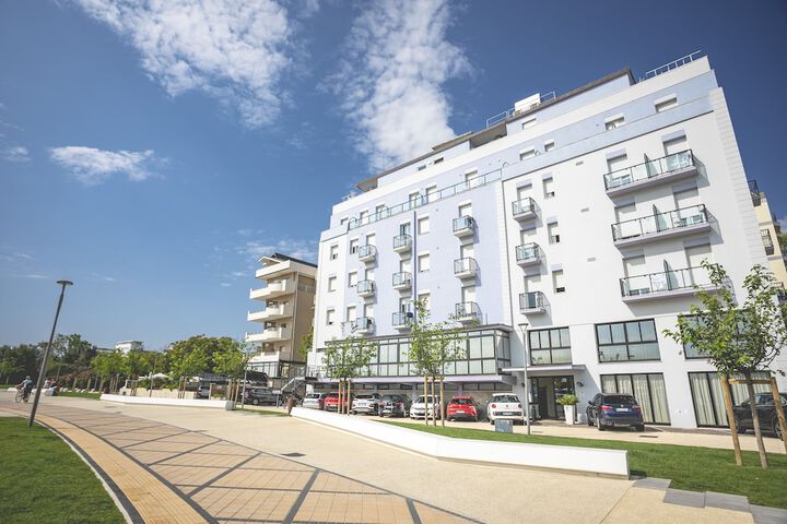 Hotel 80 of 96