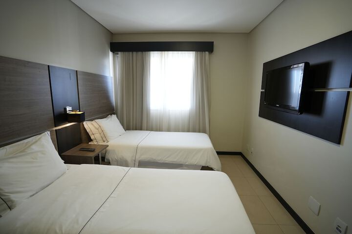 Room 16 of 126