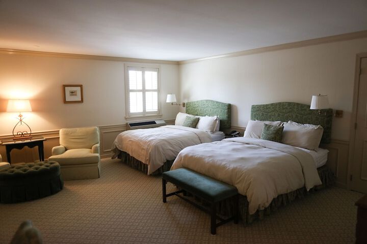 Room 4 of 14