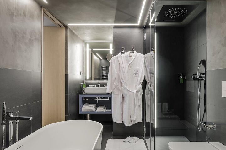 Bath Interior