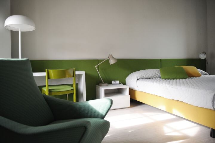 Room 6 of 37