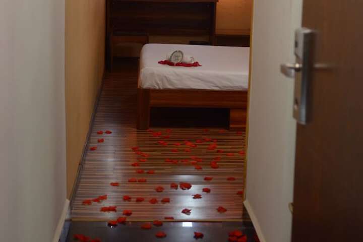 Room 9 of 72