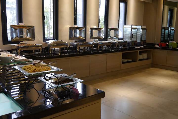 Breakfast/Coffee Service 42 of 58