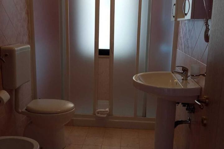 Room 45 of 93