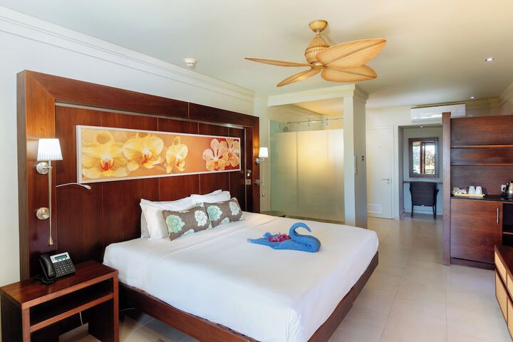 Room 9 of 37
