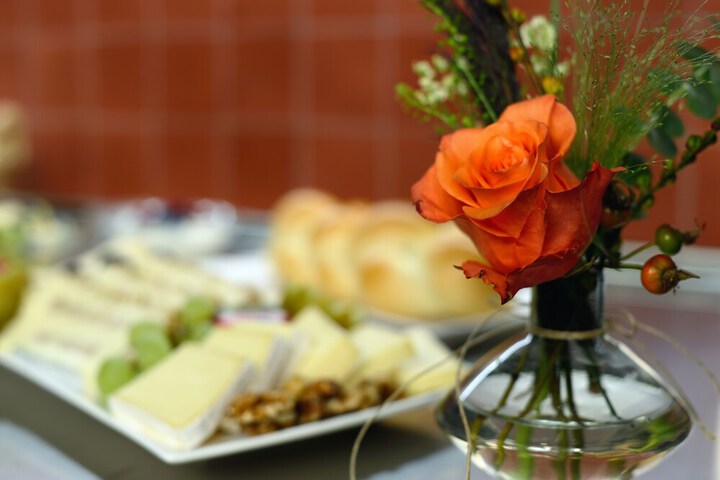 Dining 24 of 25