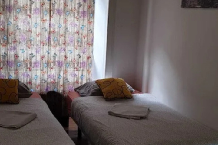 Room 18 of 28