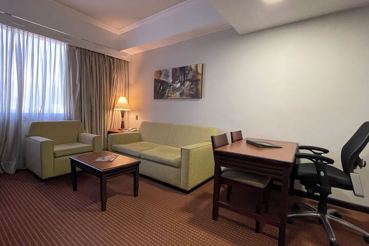 Room 47 of 91