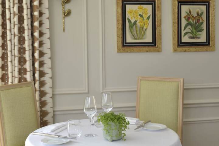 Dining 38 of 64