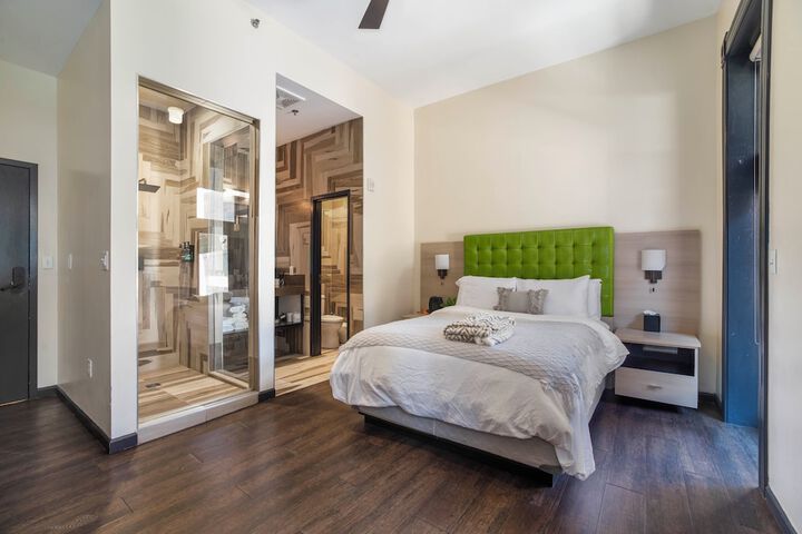 Room 10 of 53