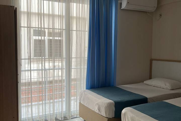 Room 2 of 31