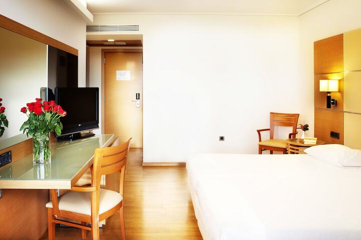 Room 4 of 34