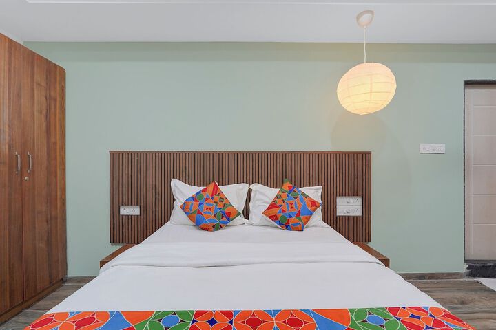 Room 7 of 28