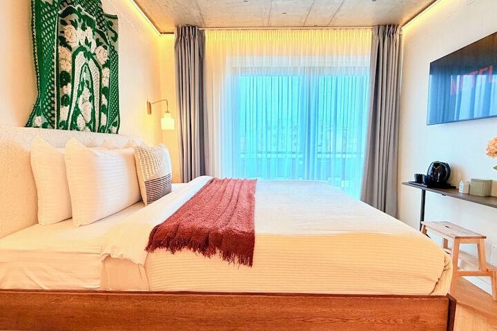 Room 81 of 175