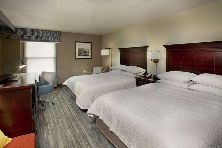 2 Double Beds (3 of 3)