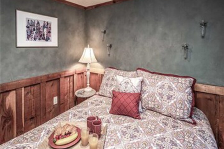 Room 28 of 31