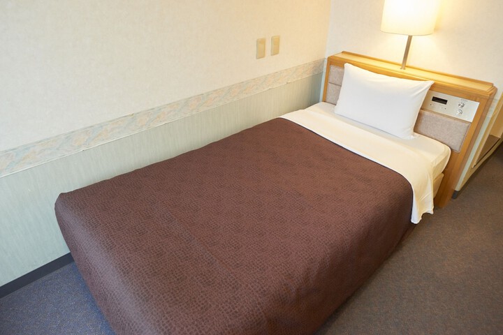 Room 14 of 32