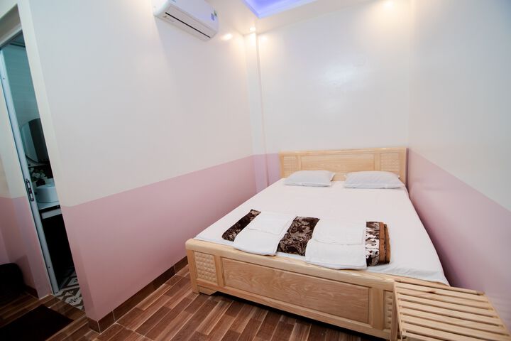 Room 6 of 6
