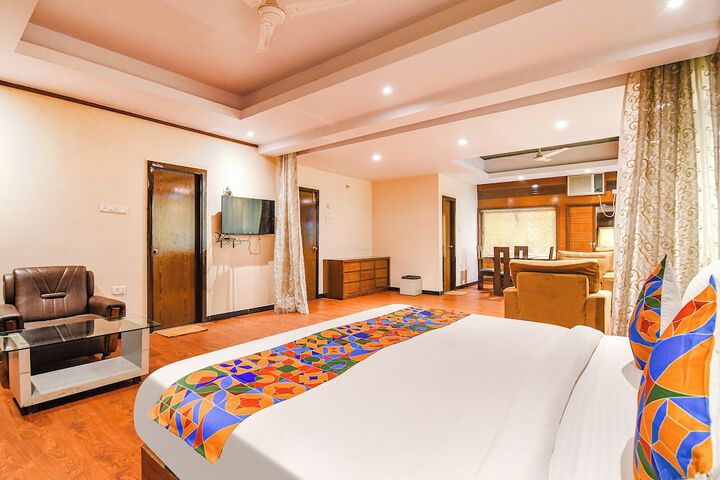 Room 35 of 53