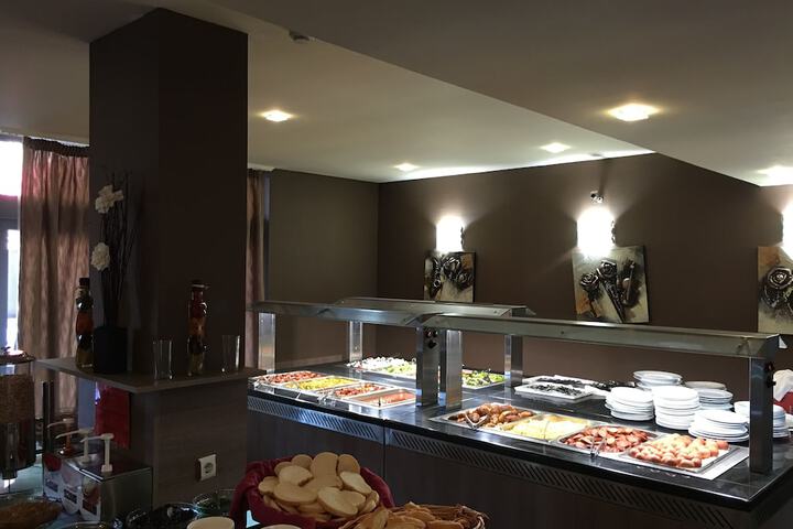 Dining 70 of 153