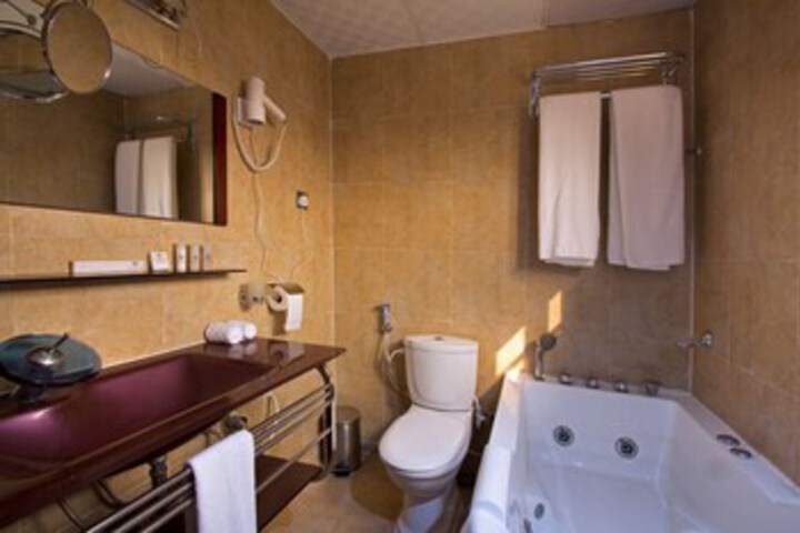 Room 17 of 47