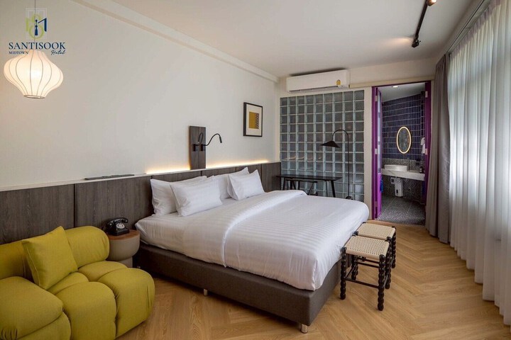 Room 11 of 51