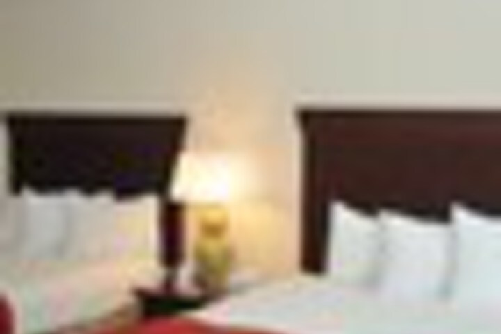 Room 14 of 108