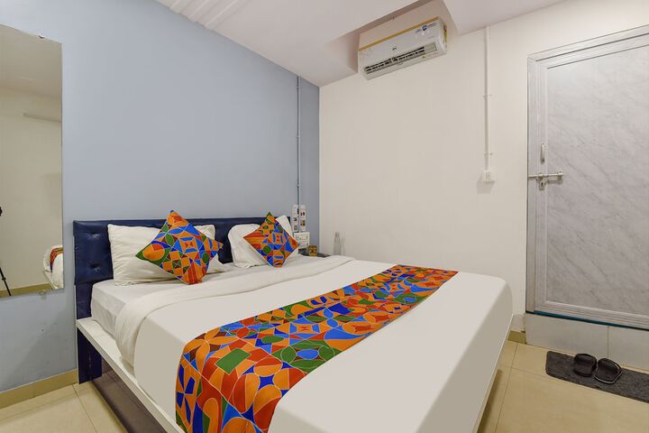 Room 19 of 28